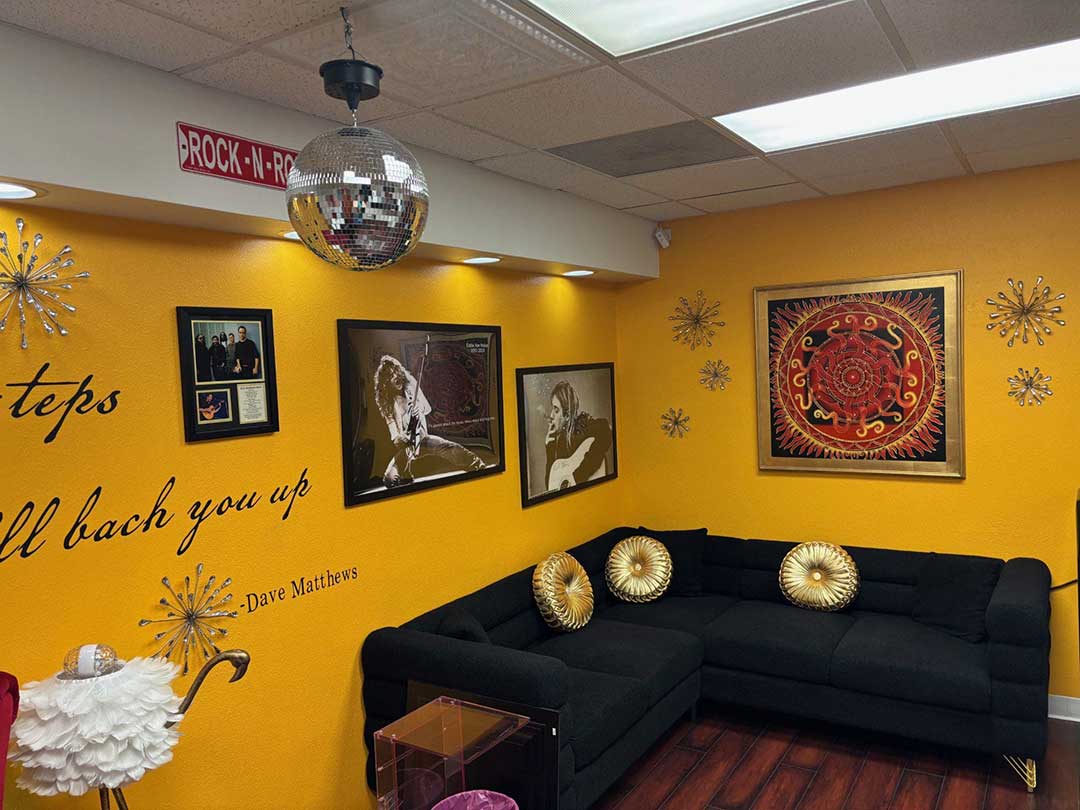 nurses and doctors talking